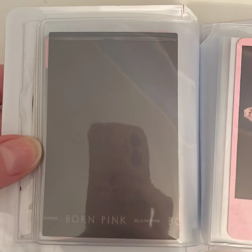 Rosé photocard, 13 kr frakt. Övrigt.