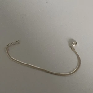 ÄKTA SILVER ARMBAND!!  - Äkta armband silver!!  Sms vid intresse!! 