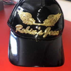 Robins Jeans Keps - Robins Jean Keps justerbar o inga flaws vet inte helt om den är äkta eller inte