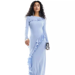 Festklänning!  - Helt ny, med prislapp kvar. Ännu finare i verkligheten!