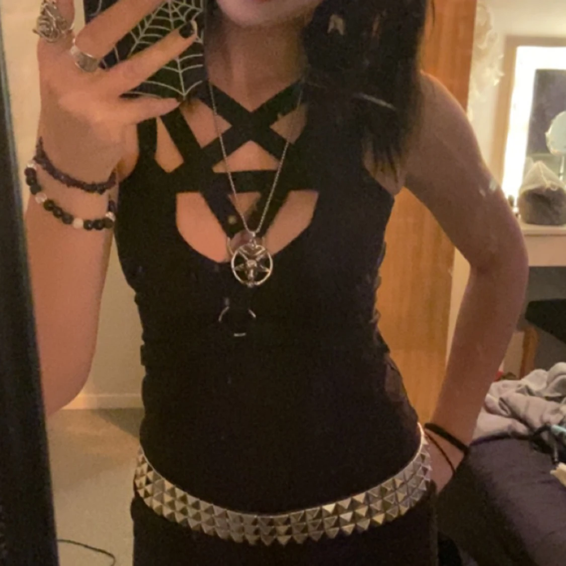 Gotisk tröja med pentagram