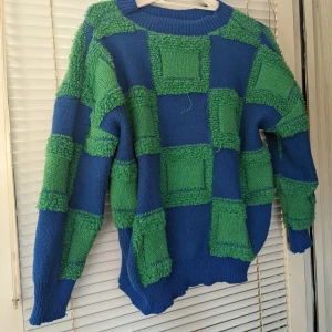 Vintage skick tröja/Casual lapptröja/Rutig stickad topp, oversized S - Sparsamt använd, inget att anmärka på. Bara trådlösa som syns på bilder. Förutom detta är den hel och ren. Jag kan inte säga om den är liten eller stor i storleken, eftersom jag helt enkelt inte vet, beror på din passform, hör av dig för flera bilder