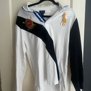 Ralph lauren. - Ralph lauren polo tröja. Storlek 14-16 sitter som xs.