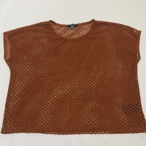 Kort armad  tröja över bikini. - Den är i bra skick, passar perfekt för sommaren om du vill spica upp din strand outfit.