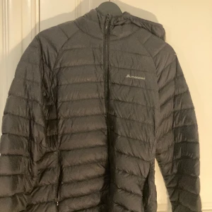 MacPac puffer jacket - Black puffer bought 3 months ago and rarely worn. In perfect condition and selling because moving overseas