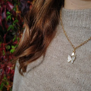 The Butterfly Necklace - Fint fjärilshalsband. 