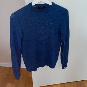 Morris långtröja - En Morris långtröja i storlek xs.  Skick: 8/10 Pris: 650 kr Hör av dig för mer frågor och funderingar. 