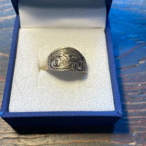 Äkta silverring - Sååå fin äkta silverring stämplad med 925💗 Perfekt som present och väldigt eftertraktad