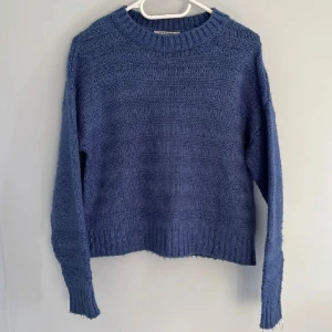 stickad tröja - i jättebra skick