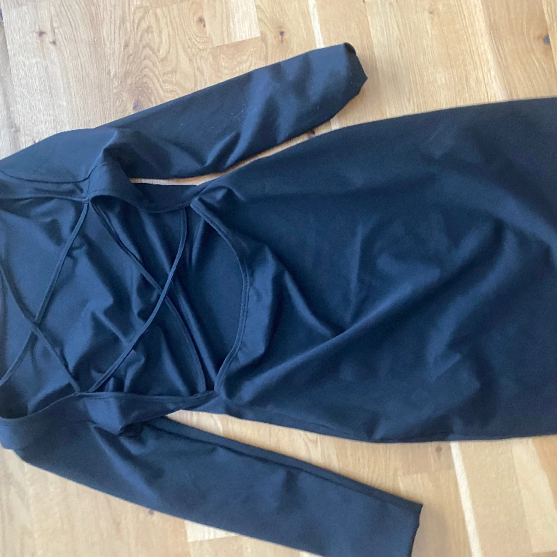 Shein klänning med mönster på ryggen - 90