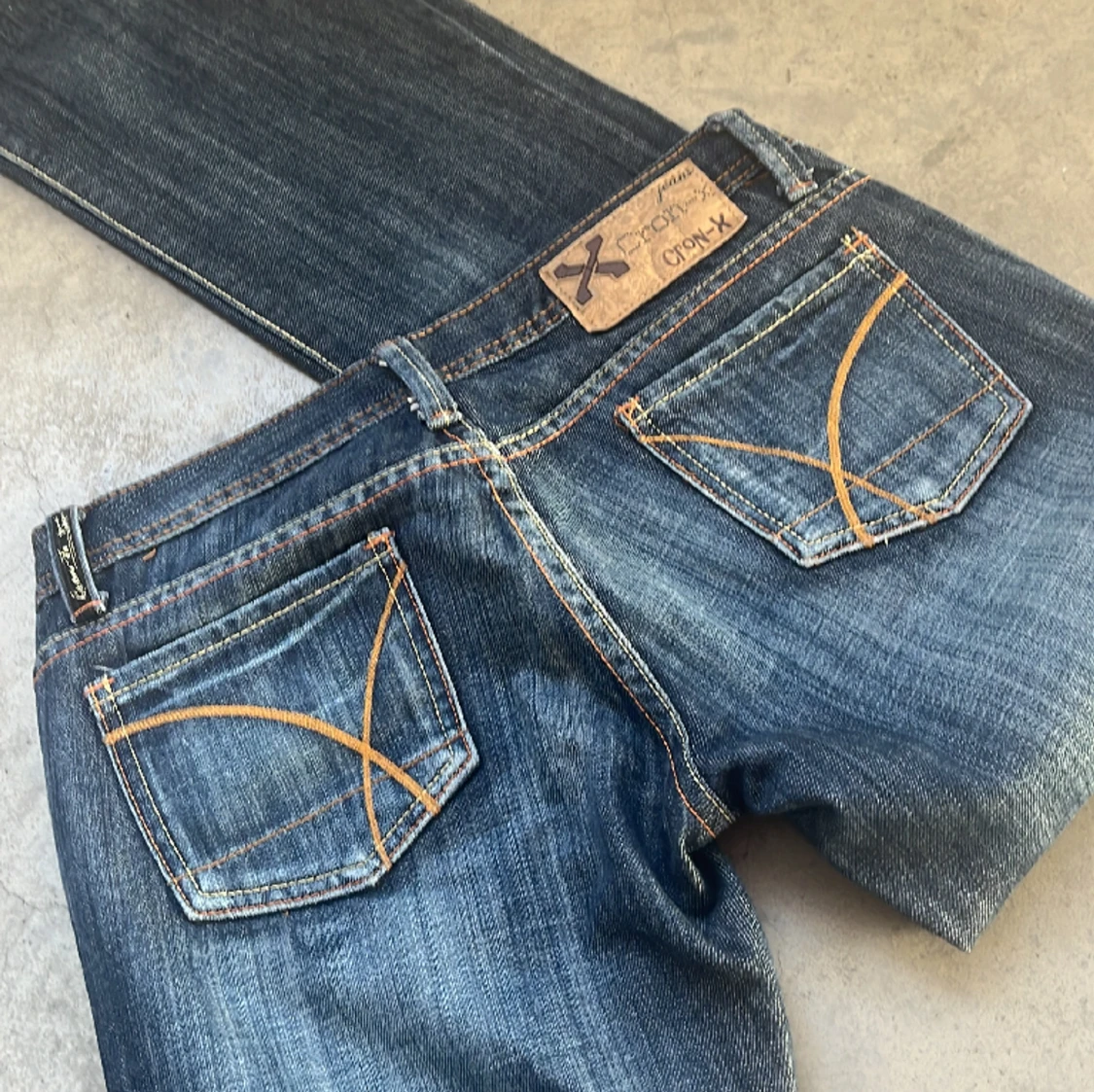 Low rise botcut jeans - 91