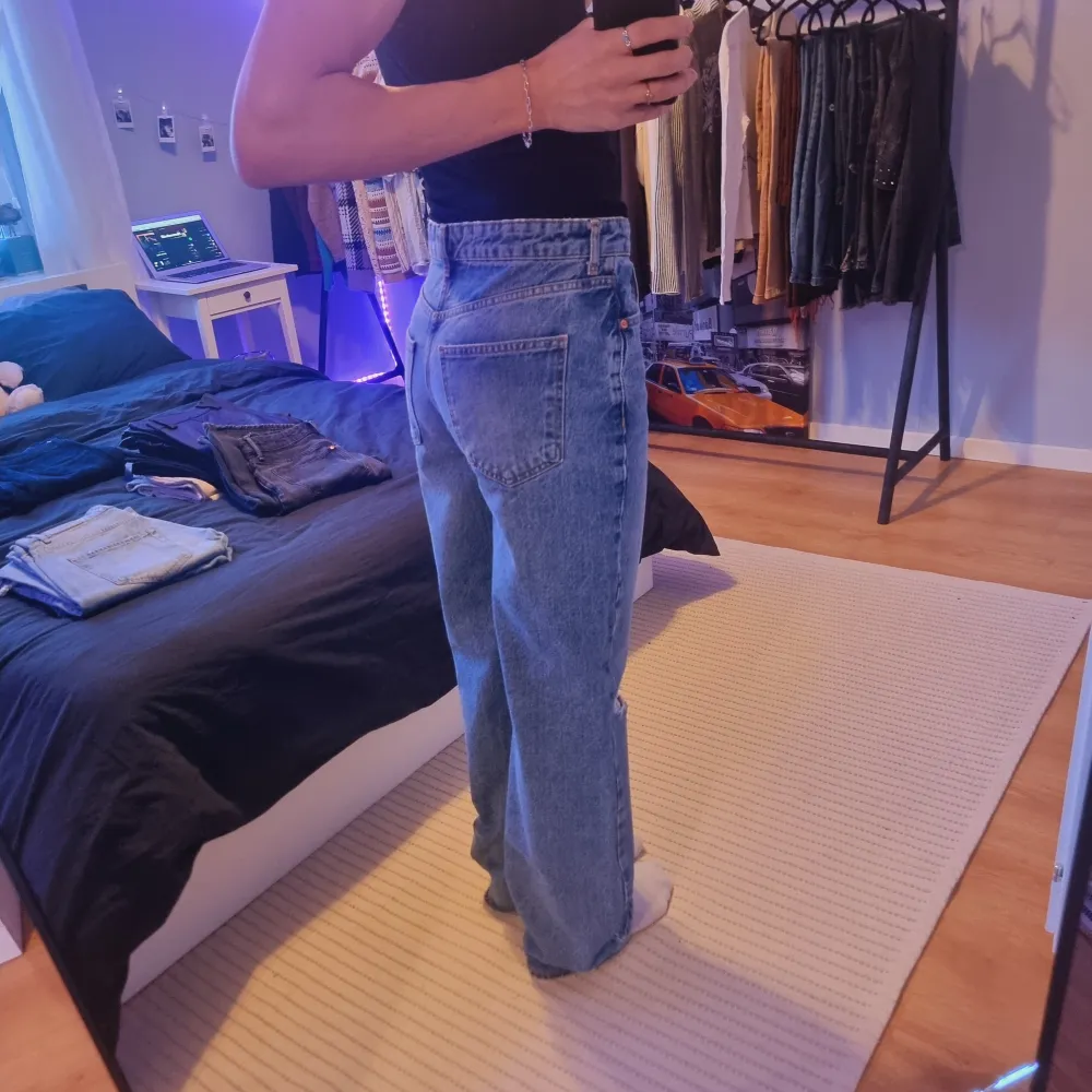 High waist denim jeans i storlek 38 från ginatricot . Jeans & Byxor.