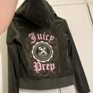 Juicy couture  - Vintage juicy, storlek s fint skick men använd. Paket pris går att få vid köp av flera saker 