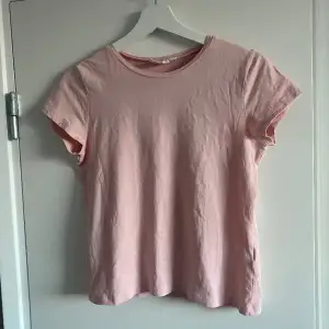 jättesöt rosa t-shirt från kappahl💗 storlek 158/164