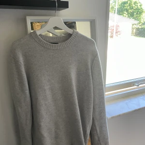 Massimo Dutti tröja - Skick: 10/10 Använd fåtal gånger