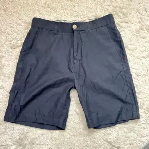 Navy blå Zara shorts, i perfekt skick 