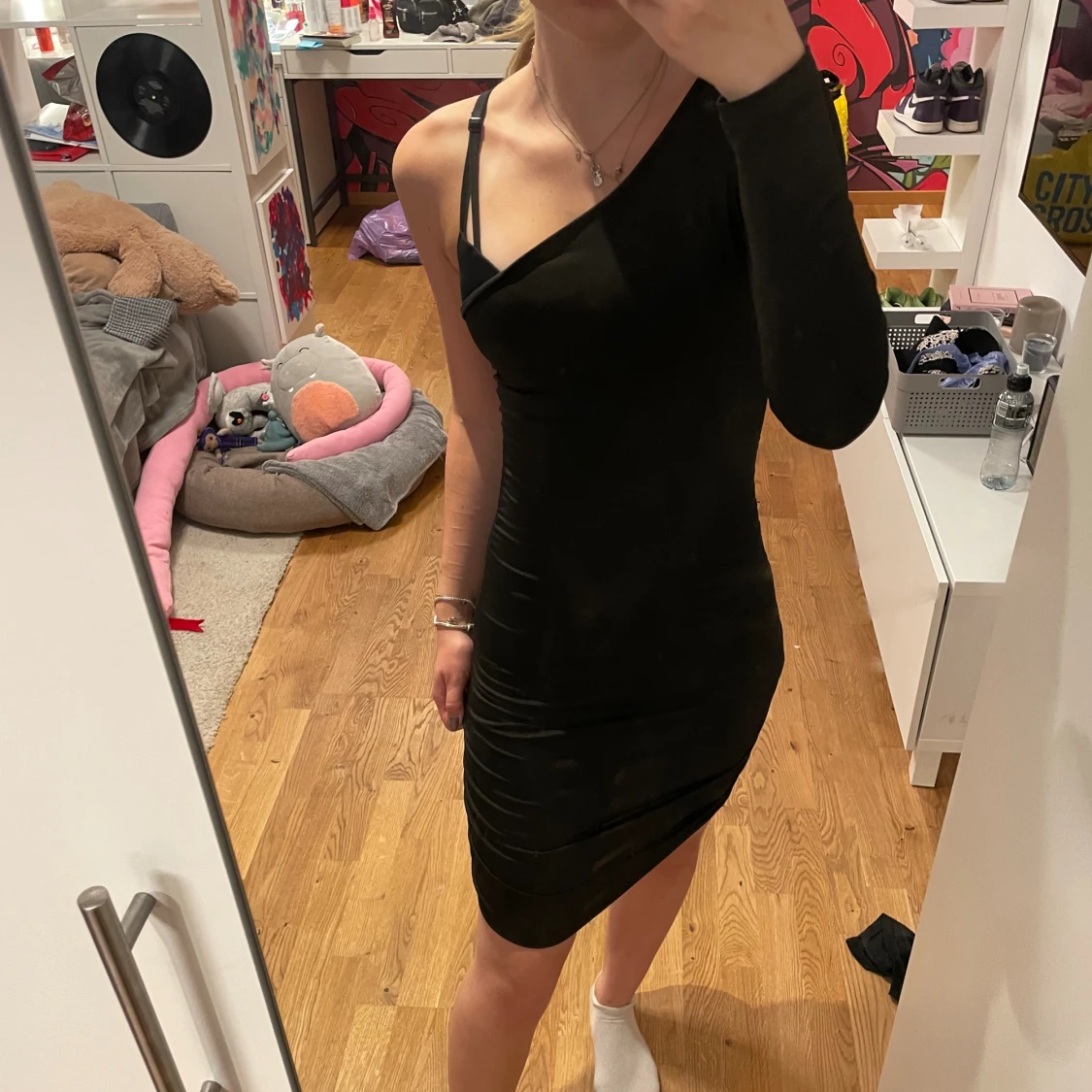 Enarmad klänning  - 91