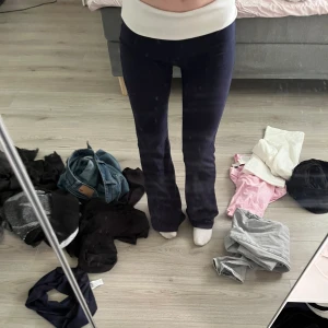 Byxor  - Säljer dessa oanvända byxorna 