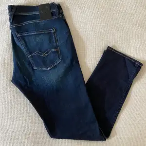 Snygga Replay jeans nyskick med tag. Hyperflex anbass 