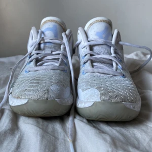 Nike löparskor - Ganska väl använda. Säljer för att de inte längre passar mig