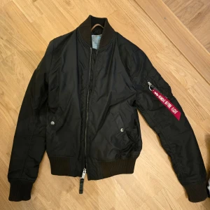  Jacka - Väldigt fin skick