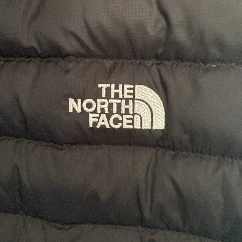 The North Face väst storlek M. Aldrig använd!. Jackor.