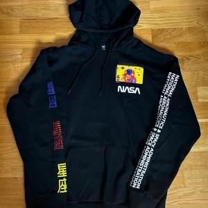 NASA Hoodie - Hoodie storlek L