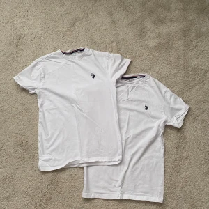 Us Polo assn T-Shirt - Tvär bra passform väldigt slim och bra skick använt max 2 gånger 99kr/st OBS DET ÄR INTE RALPH LAUREN