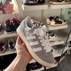 SÖKER adidas campus 00s  - Tjena jag söker dessa campus i denna cw endast i storleken 41 1/3