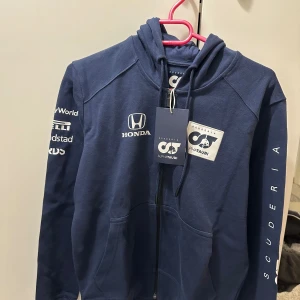 Kofta - Grovt tyg, håller varm