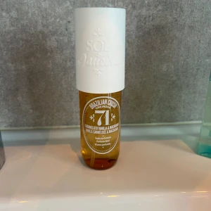 Sol de janeiro Parfym  - Sol de janeiro parfym endast använd 2 ggr💓