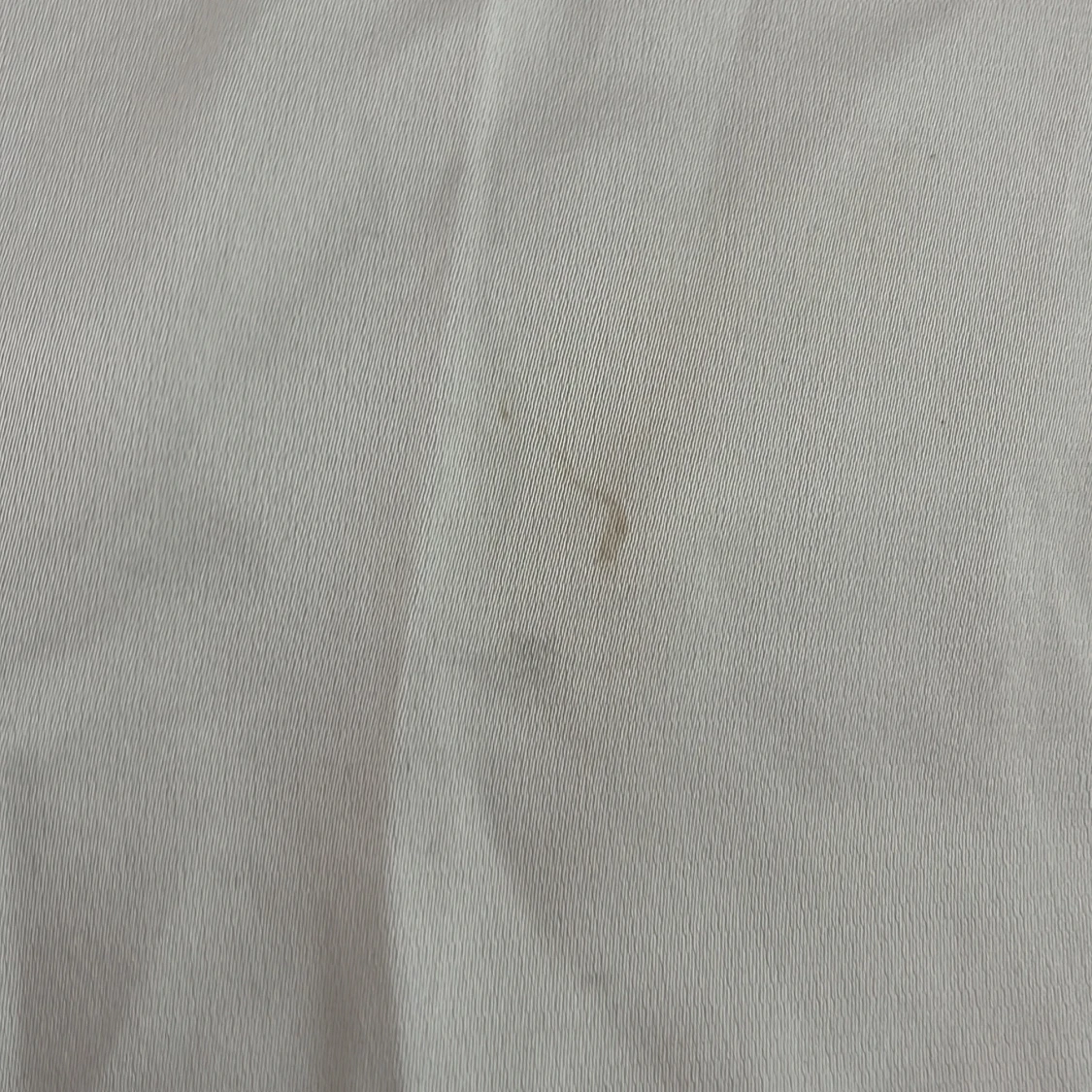  Silkeslinne med svarta detaljer  - 3