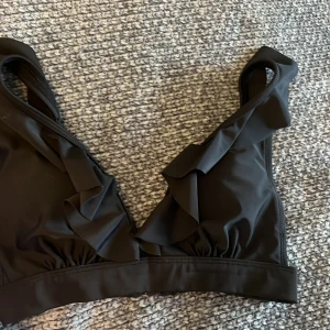 Volang bikini  - Använd typ 1 gång väldigt fint skick 