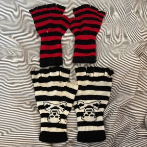 emo vantar - säljer båda för 50. bra skick 