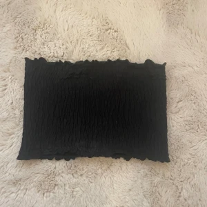 Svart bandeautopp  - Super söt basic bandeautopp 🎀