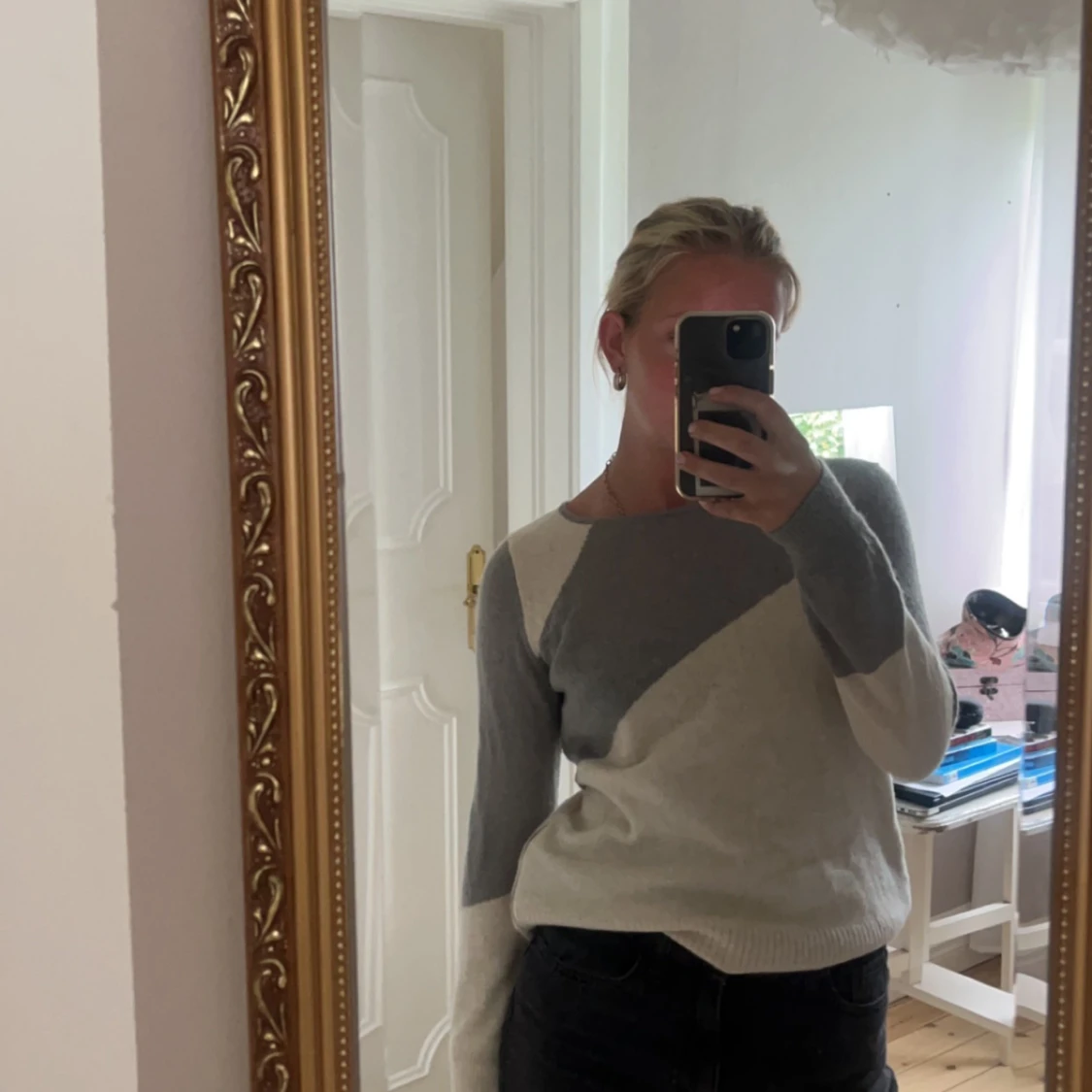 stickad tröja från hugo boss⭐️❣️ - 90