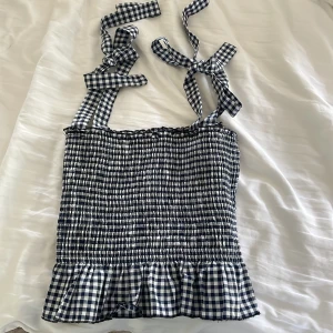 Sommartopp - Storlek S, använd fåtal gånger