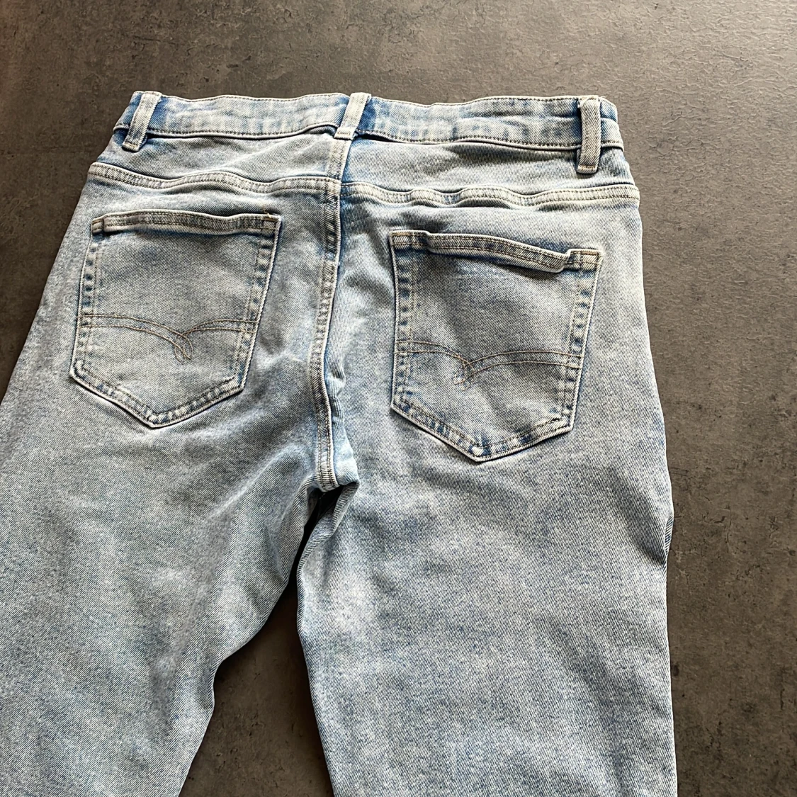 Ljusblåa jeans, regular taperfit - 90