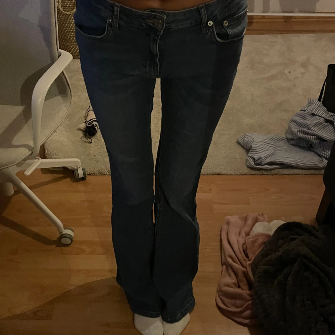 Blå jeansbyxor - 90