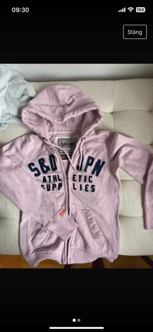 Superdry tröja  - Storlek M 