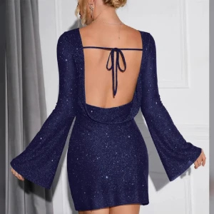 Festklänning - Klänning från Parthea. Jättefin men passar tyvärr inte mig. Helt oanvänd, orginalpris 900kr 