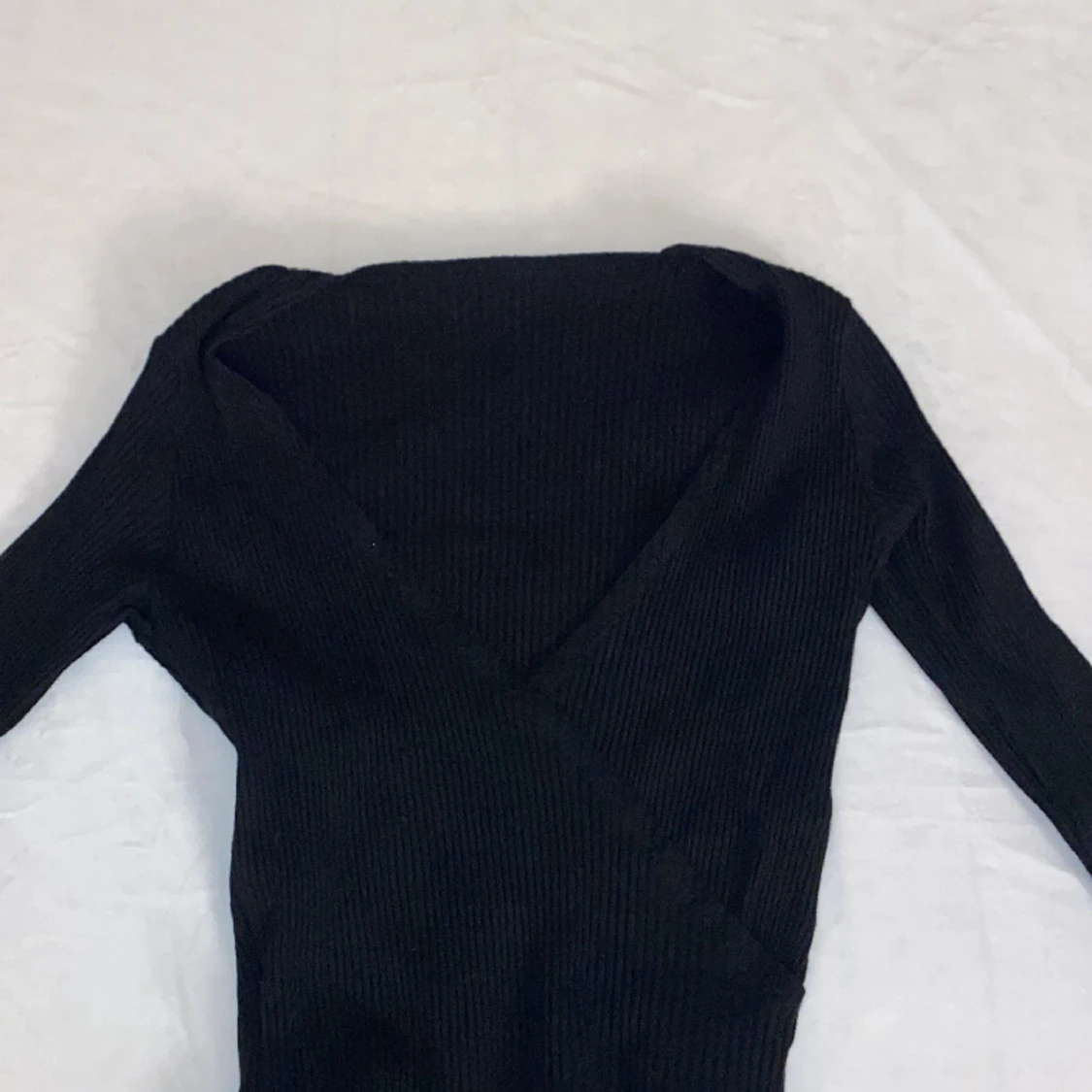 Svart v-ringad topp - 90