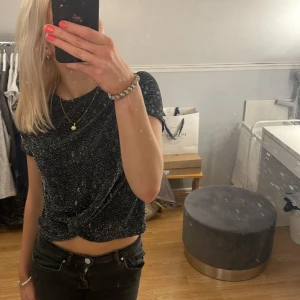 Festtopp bikbok - Så snygg festtopp från bikbok som är perfekt nu till nyår🥳