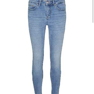 Nästan oanvända Skinny jeans i storlek 34 