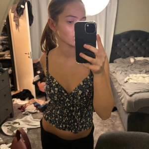 Topp - Snygg topp! Jag har S💖