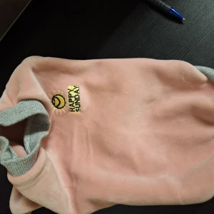 för små hundar - kläder för en liten ras. I mycket bra skick