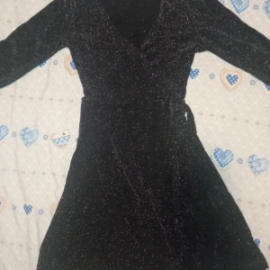 Black dress - Ordinarie pris: 200 kr