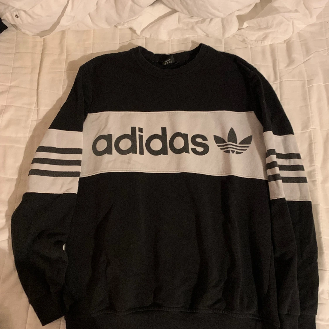 Adidas tjocktröja