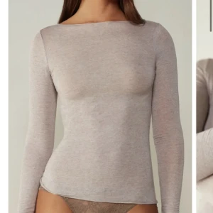 Oanvänd intimissmitröja  - Aldrig använd endast testad intimissmitröja med lappen kvar💕 säljer sp jag fick den i julklapp och den inte riktigt är min stil🩷