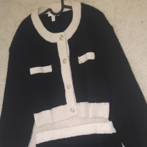 Set - Stickat set från H&M, endast använt 1 gång. Storlek M